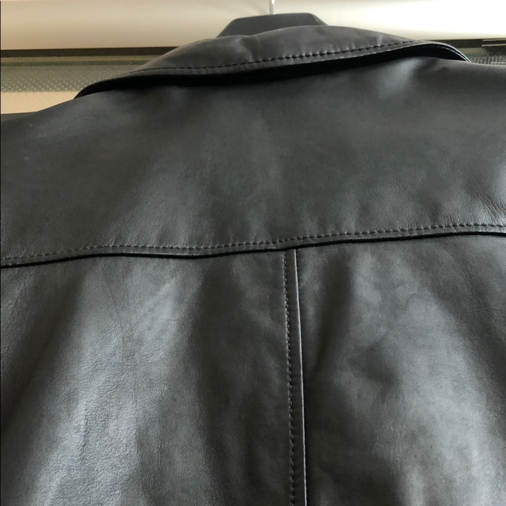 Leather jacket - Picture 3 of 8